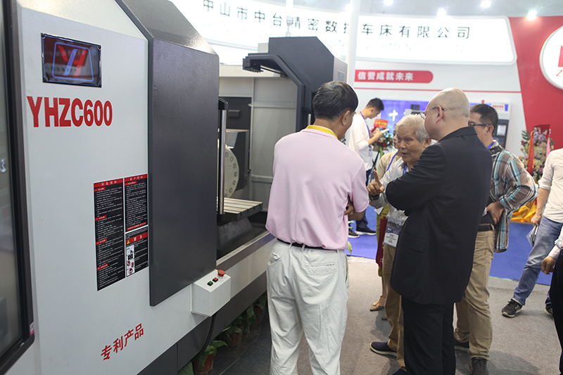 華亞數控新品雙頭臥深圳發布現場 華亞數控新品雙頭臥深圳發布現場